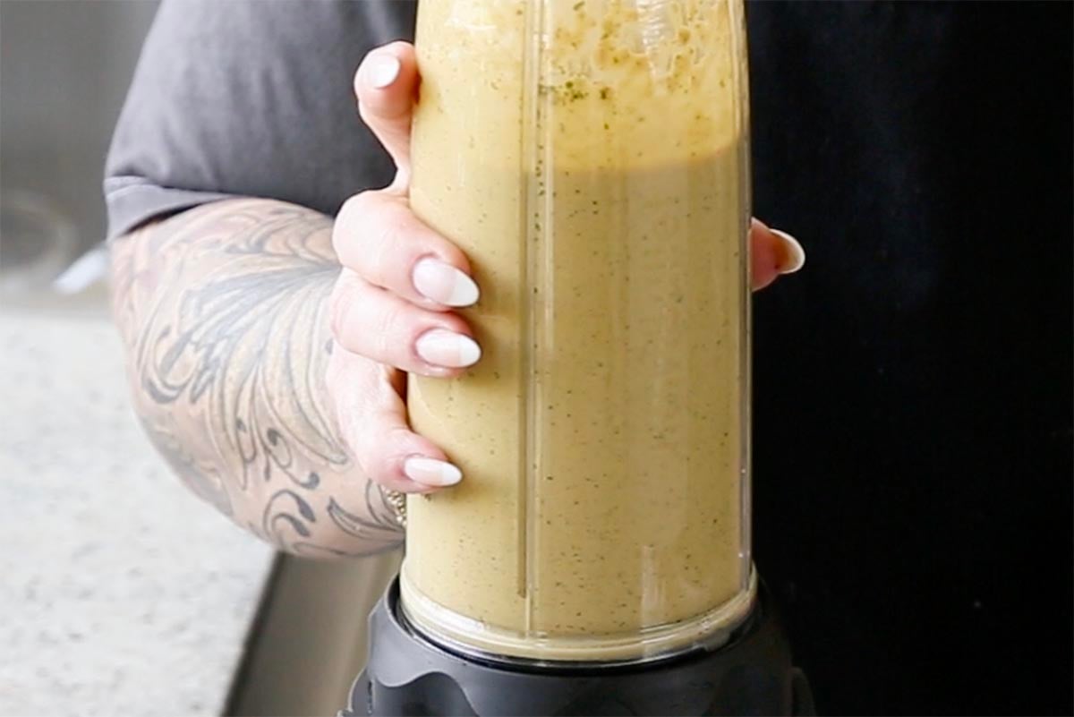 barra sauce in the blender after blending