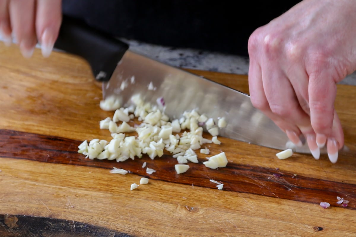 mincing garlic