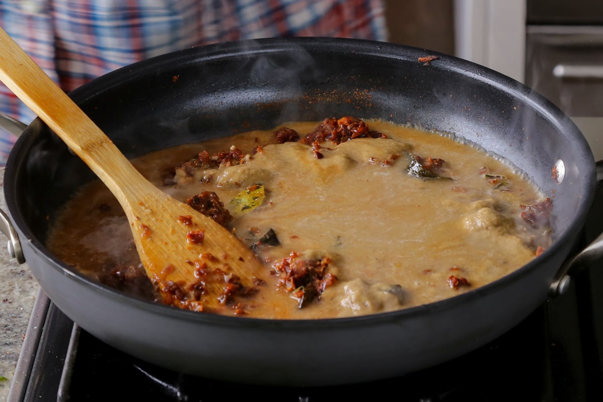 Malvani curry sauce after adding vatan