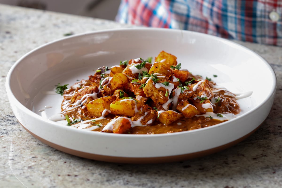 close-up of paneer ghee roast on a serving plate