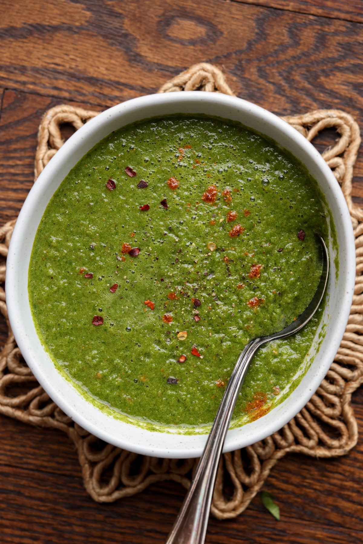 bowl of mint chutney