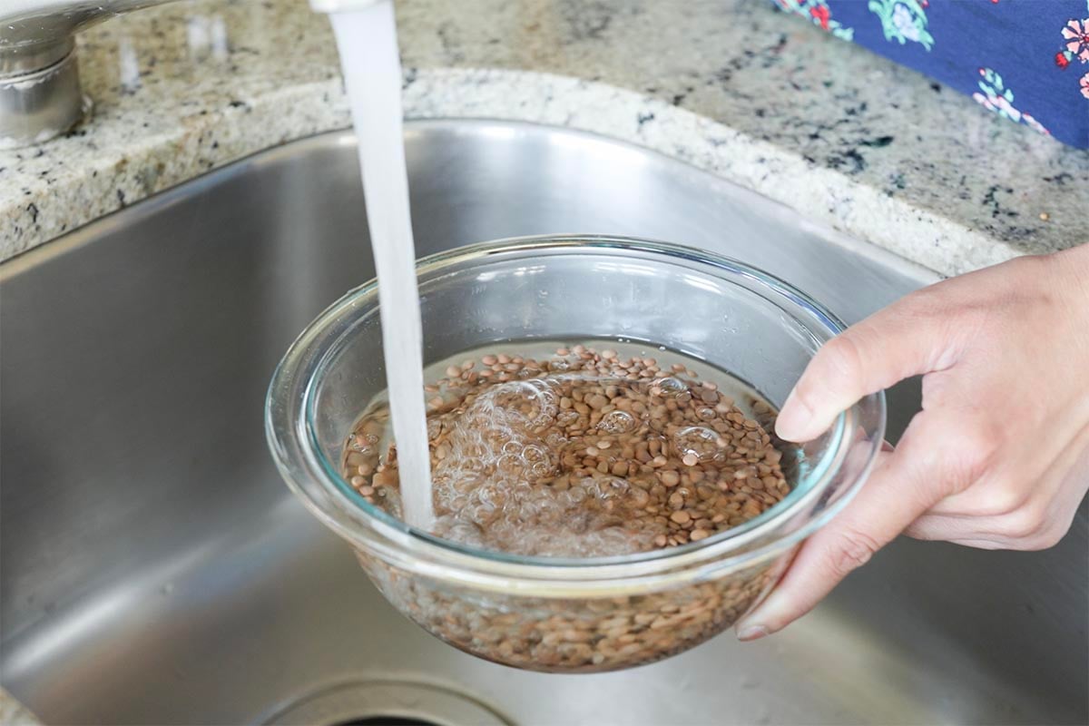 washing the lentils